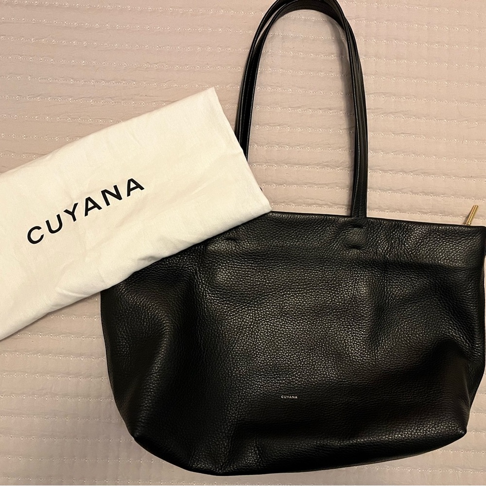 Cuyana Black Leather Tote